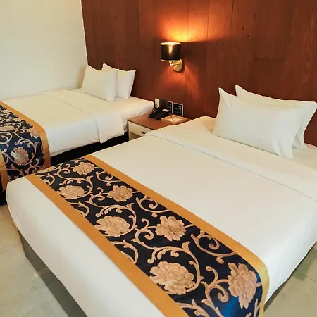 Sunday Hevea Hotel And Resort Angeles Exterior photo