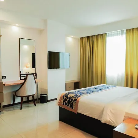 Sunday Hevea Hotel And Resort Angeles Exterior photo