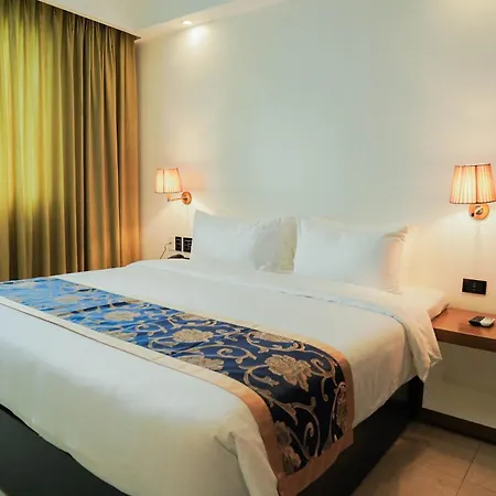 Sunday Hevea Hotel And Resort Angeles Exterior photo