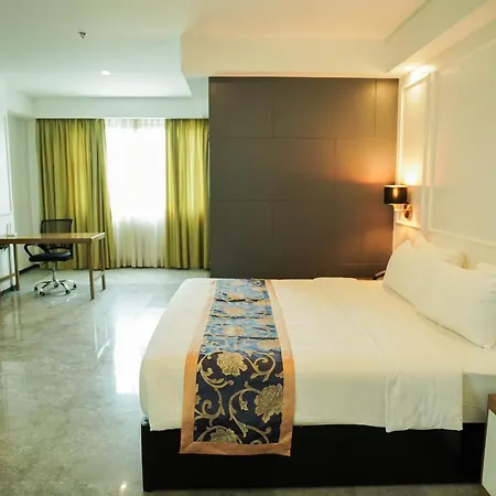 Sunday Hevea Hotel And Resort Angeles Exterior photo
