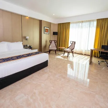 Sunday Hevea Hotel And Resort Angeles Exterior photo