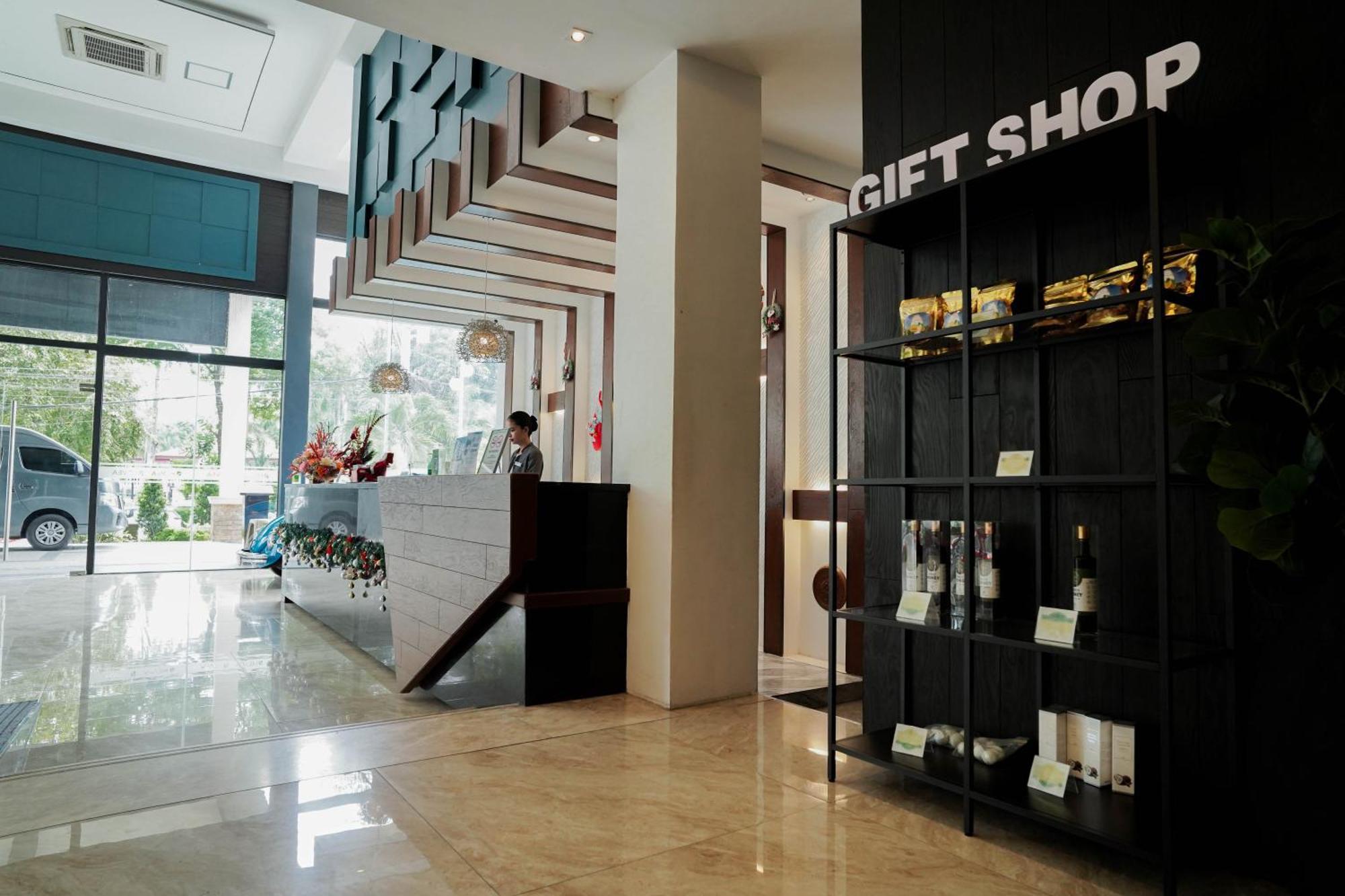 Hotel Sunday Hevea And