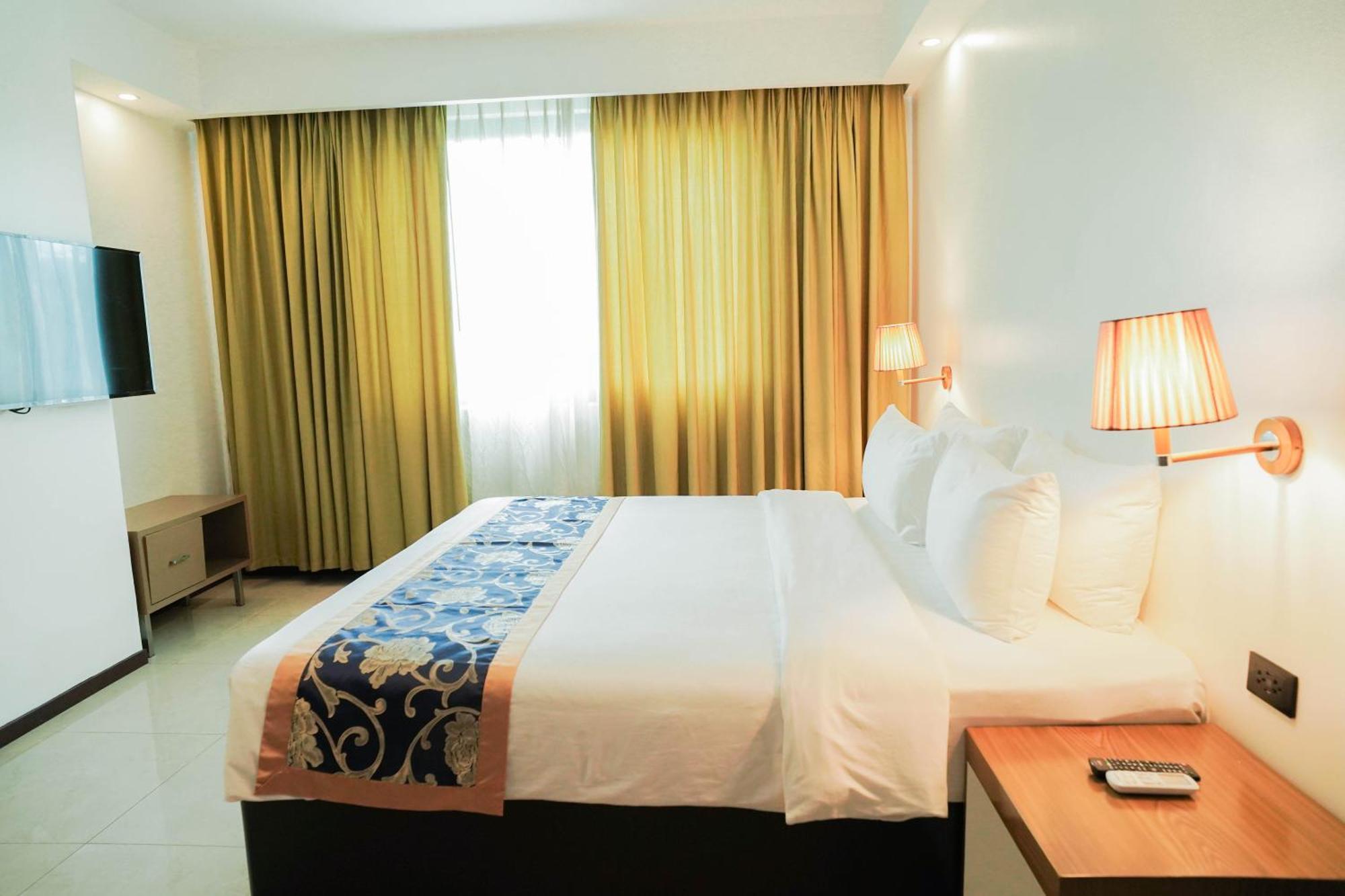 Sunday Hevea And Hotel
